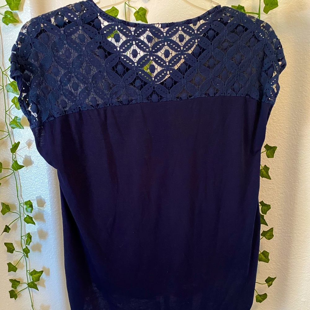 Top - Picture 2 of 2